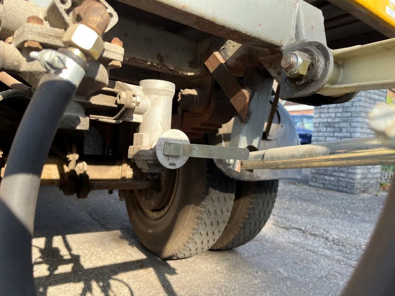Floor FLA-16 B 2 AXLE STEEL SPRING BLADVERING TROMMELREM - Anhänger: das Bild 4 Floor FLA-16 B 2 AXLE STEEL SPRING BLADVERING TROMMELREM - Anhänger: das Bild 4