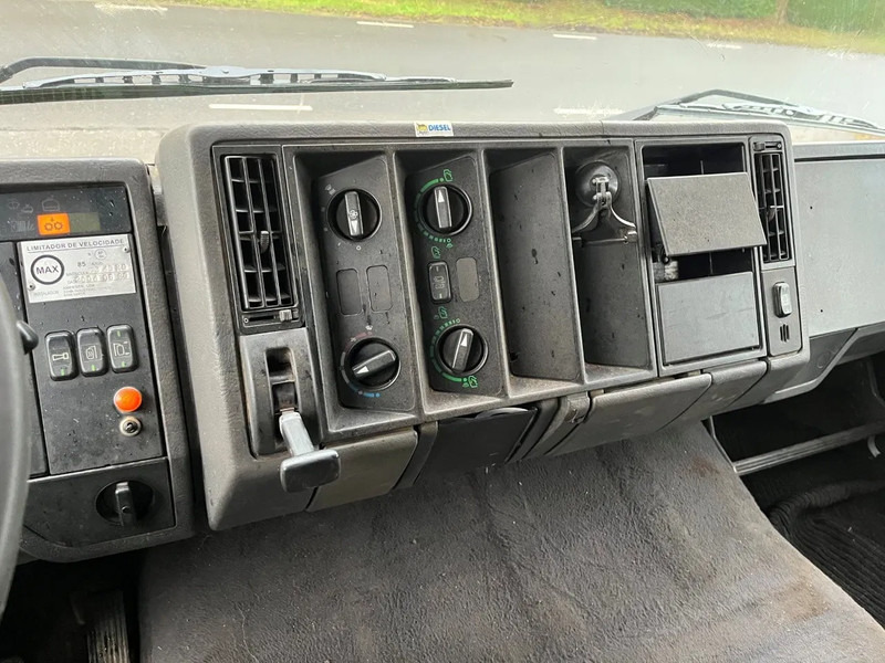 Pritsche LKW Mercedes-Benz SK 1850 V8 MANUAL GEARBOX BIG AXLE FULL STEEL SPRING RETARDER: das Bild 17