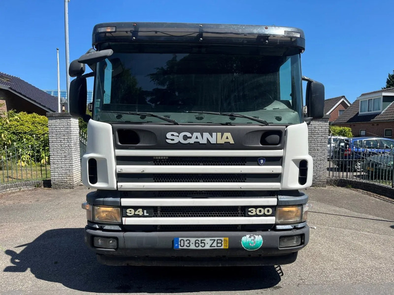 Scania P94-300 94 MANUAL GEARBOX AIRCO RETARDER 10-2004 - Sattelzugmaschine: das Bild 2 Scania P94-300 94 MANUAL GEARBOX AIRCO RETARDER 10-2004 - Sattelzugmaschine: das Bild 2