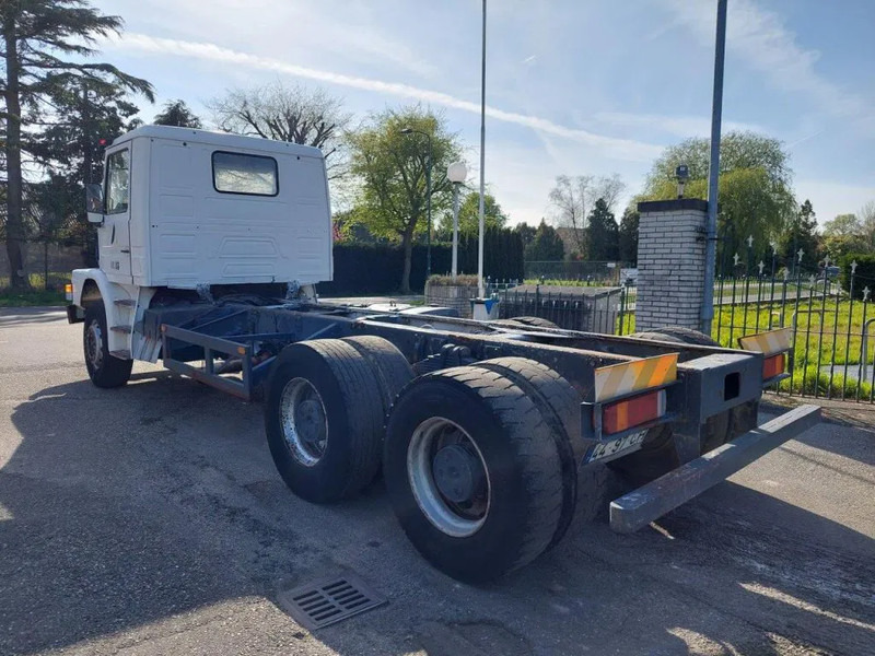 Scania T113 T113 6x4 STEEL - Fahrgestell LKW: das Bild 4 Scania T113 T113 6x4 STEEL - Fahrgestell LKW: das Bild 4