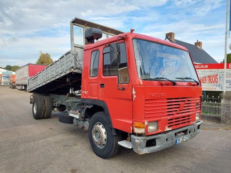 Volvo FL 10 4X2 Kipper - Kipper: das Bild 2 Volvo FL 10 4X2 Kipper - Kipper: das Bild 2