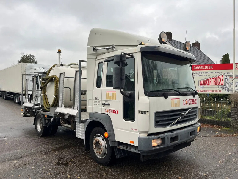 Volvo FL 611 FL6 11 4x2 with TANK, possible to remove the tank - Tankwagen: das Bild 4 Volvo FL 611 FL6 11 4x2 with TANK, possible to remove the tank - Tankwagen: das Bild 4