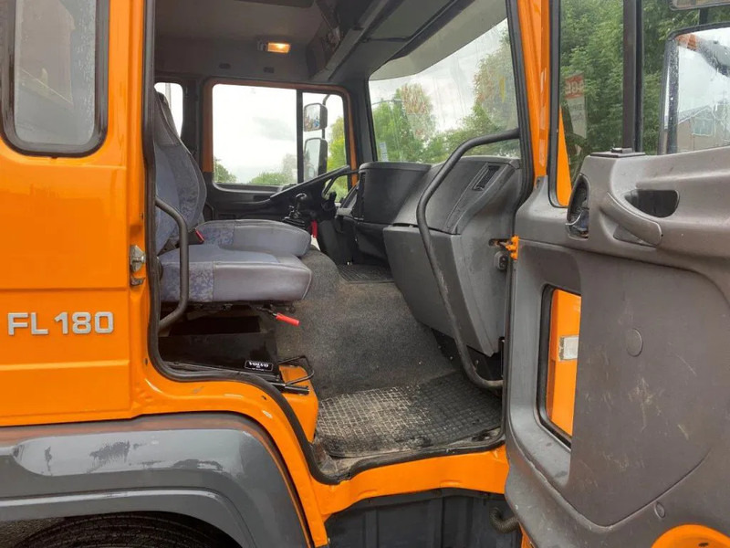 Volvo FL 614 FL 180 - Koffer LKW: das Bild 3 Volvo FL 614 FL 180 - Koffer LKW: das Bild 3