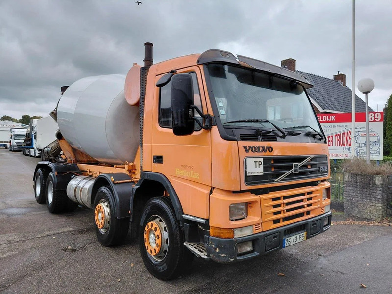 Volvo FM 12 8x4 Mixer Steel - Fahrmischer: das Bild 2 Volvo FM 12 8x4 Mixer Steel - Fahrmischer: das Bild 2