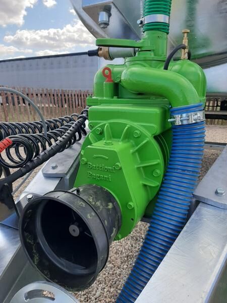 Agro-max New Agro-Max Barrel/ Beczkowóz wóz asenizacyjny 10000 l - Güllefass: das Bild 3 Agro-max New Agro-Max Barrel/ Beczkowóz wóz asenizacyjny 10000 l - Güllefass: das Bild 3