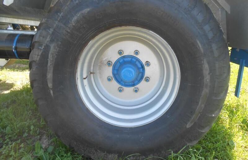 MEPROZET Güllefässer/ Slurry tank/ Beczkowóz T-528/5 (PN60/3) - Güllefass: das Bild 5 MEPROZET Güllefässer/ Slurry tank/ Beczkowóz T-528/5 (PN60/3) - Güllefass: das Bild 5