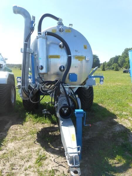 MEPROZET Güllefässer/ Slurry tank/ Beczkowóz T-528/5 (PN60/3) - Güllefass: das Bild 2 MEPROZET Güllefässer/ Slurry tank/ Beczkowóz T-528/5 (PN60/3) - Güllefass: das Bild 2
