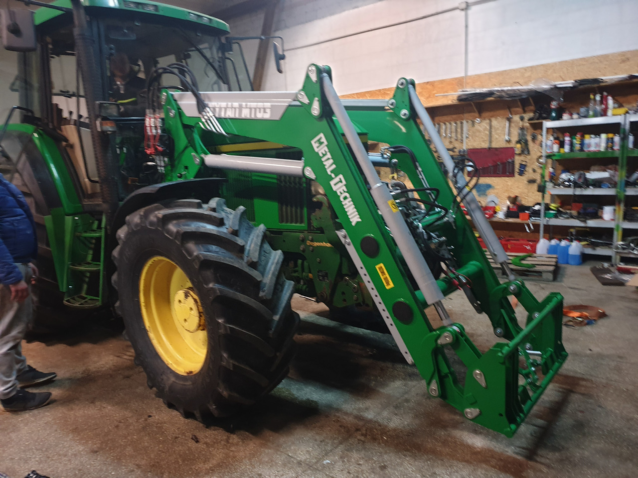 METAL-TECHNIK Ładowacz MT-03 John deere - Frontlader für Traktor für Traktor: das Bild 1 METAL-TECHNIK Ładowacz MT-03 John deere - Frontlader für Traktor für Traktor: das Bild 1