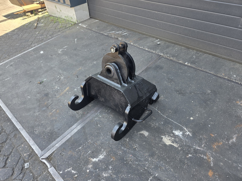 Kopplaat cw 30 aanbouwplaat cw 40 adaptor plate cw 30 head plate cw 40 - Schnellwechsler für Baumaschine: das Bild 1 Kopplaat cw 30 aanbouwplaat cw 40 adaptor plate cw 30 head plate cw 40 - Schnellwechsler für Baumaschine: das Bild 1