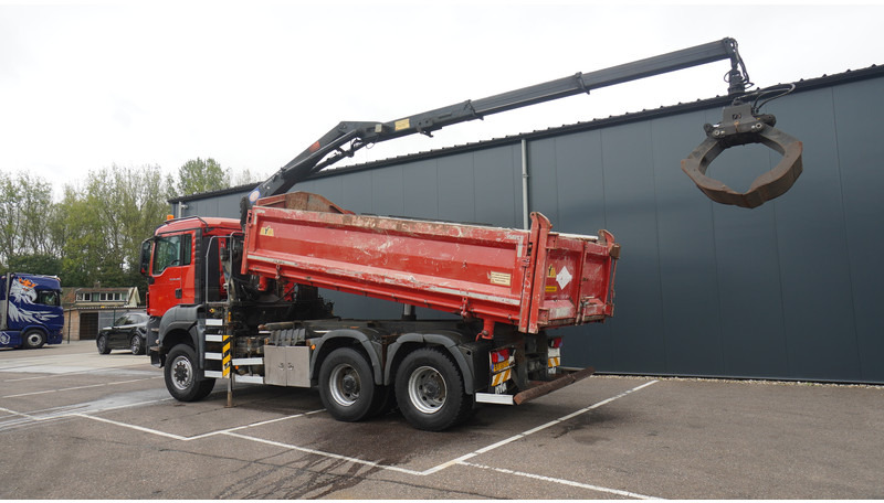 MAN TGS 28.400 6X6 2 SIDE TIPPER WITH HMF 1643 CRANE 376.400KM - Autokran: das Bild 4 MAN TGS 28.400 6X6 2 SIDE TIPPER WITH HMF 1643 CRANE 376.400KM - Autokran: das Bild 4