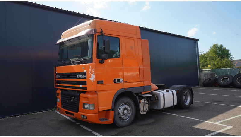 DAF XF 95.380 SC MANUAL GEARBOX - Sattelzugmaschine: das Bild 4 DAF XF 95.380 SC MANUAL GEARBOX - Sattelzugmaschine: das Bild 4