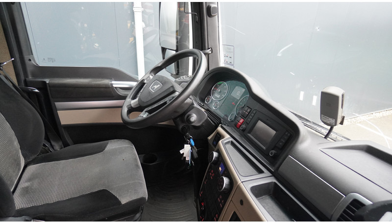 MAN TGX 18.500 XXL MEGA 662.100KM - Sattelzugmaschine: das Bild 5 MAN TGX 18.500 XXL MEGA 662.100KM - Sattelzugmaschine: das Bild 5