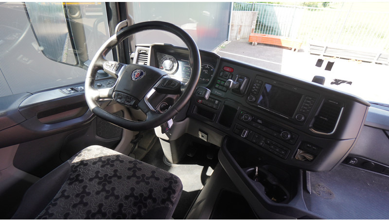 Scania R 410 LNG ADR 831.000KM RETARDER - Sattelzugmaschine: das Bild 5 Scania R 410 LNG ADR 831.000KM RETARDER - Sattelzugmaschine: das Bild 5