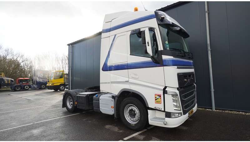 Volvo FH 420 EURO 6 GLOBETROTTER - Sattelzugmaschine: das Bild 4 Volvo FH 420 EURO 6 GLOBETROTTER - Sattelzugmaschine: das Bild 4