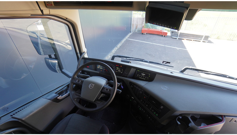 Volvo FH420 6X2 ADR EURO 6 - Sattelzugmaschine: das Bild 5 Volvo FH420 6X2 ADR EURO 6 - Sattelzugmaschine: das Bild 5