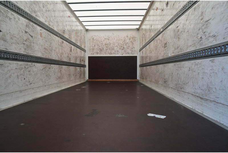 Volvo FL 210 CLOSED BOX 665.200KM - Koffer LKW: das Bild 5 Volvo FL 210 CLOSED BOX 665.200KM - Koffer LKW: das Bild 5