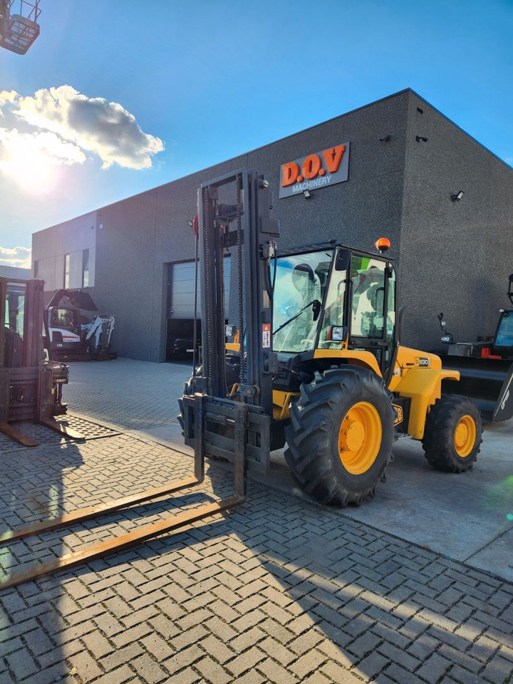JCB 930 4 x 4 - Dieselstapler: das Bild 1 JCB 930 4 x 4 - Dieselstapler: das Bild 1