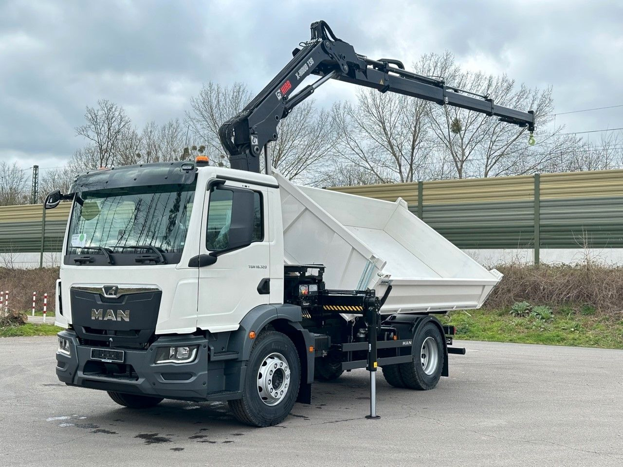 MAN TGM 18.320 4x2 Euro6e Hiab X-HiDuo 138DS-3 - Kipper, Autokran: das Bild 3 MAN TGM 18.320 4x2 Euro6e Hiab X-HiDuo 138DS-3 - Kipper, Autokran: das Bild 3