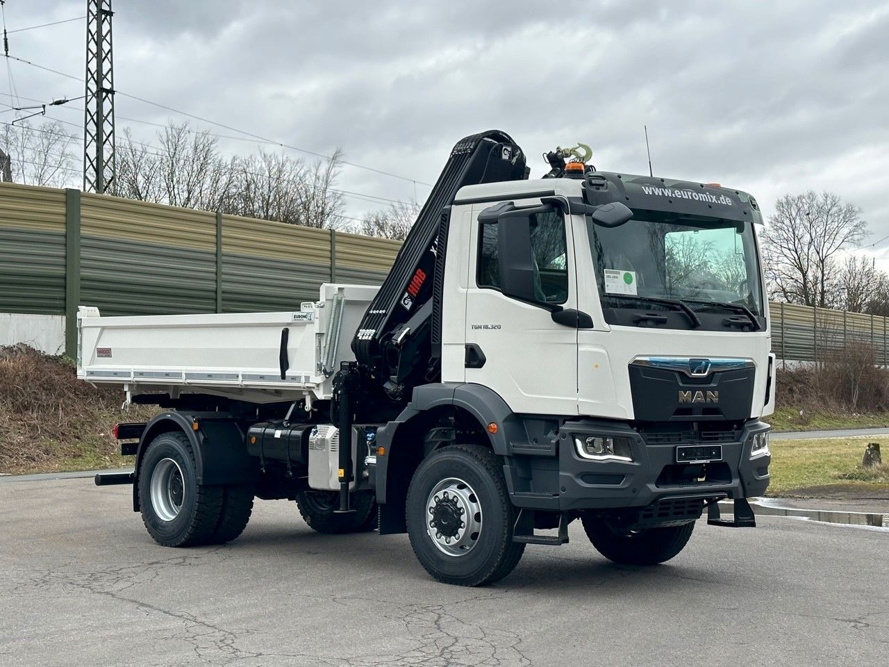 MAN TGM 18.320 4x4 Euro6e Hiab X-HiDuo 138DS-3 - Kipper, Autokran: das Bild 3 MAN TGM 18.320 4x4 Euro6e Hiab X-HiDuo 138DS-3 - Kipper, Autokran: das Bild 3
