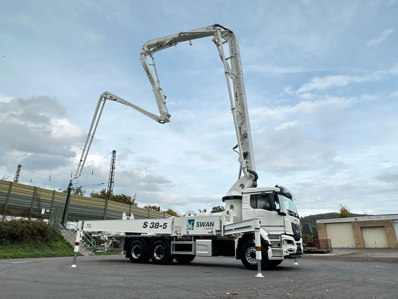 MAN TGS 26.510 6x4 SWAN TSP 38-5 160RZ ( 38m ) - Fahrmischer: das Bild 1 MAN TGS 26.510 6x4 SWAN TSP 38-5 160RZ ( 38m ) - Fahrmischer: das Bild 1