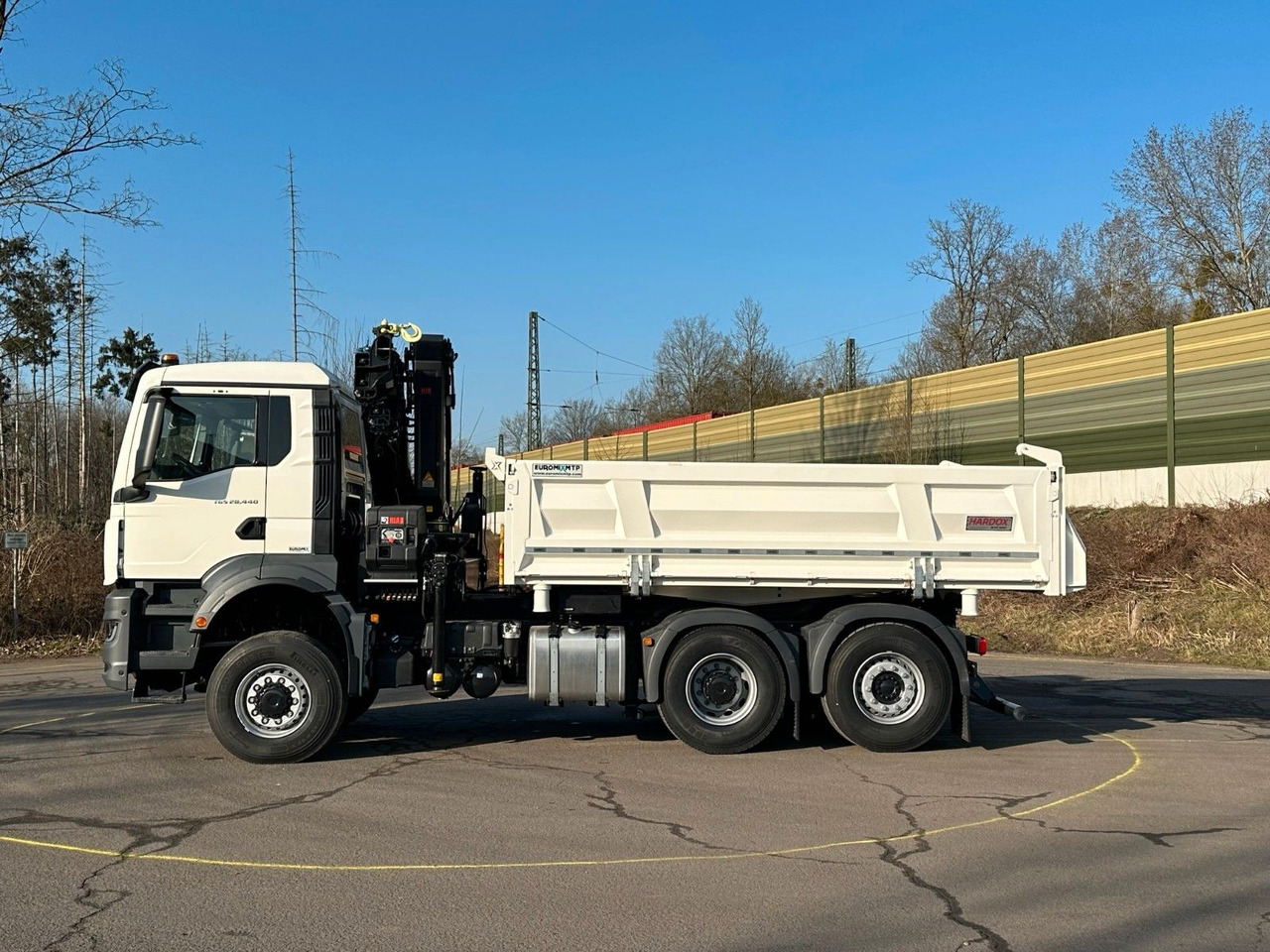 MAN TGS 28.440 6x4-4/3-Seiten- Kipper / Hiab 228-6 - Kipper, Autokran: das Bild 3 MAN TGS 28.440 6x4-4/3-Seiten- Kipper / Hiab 228-6 - Kipper, Autokran: das Bild 3