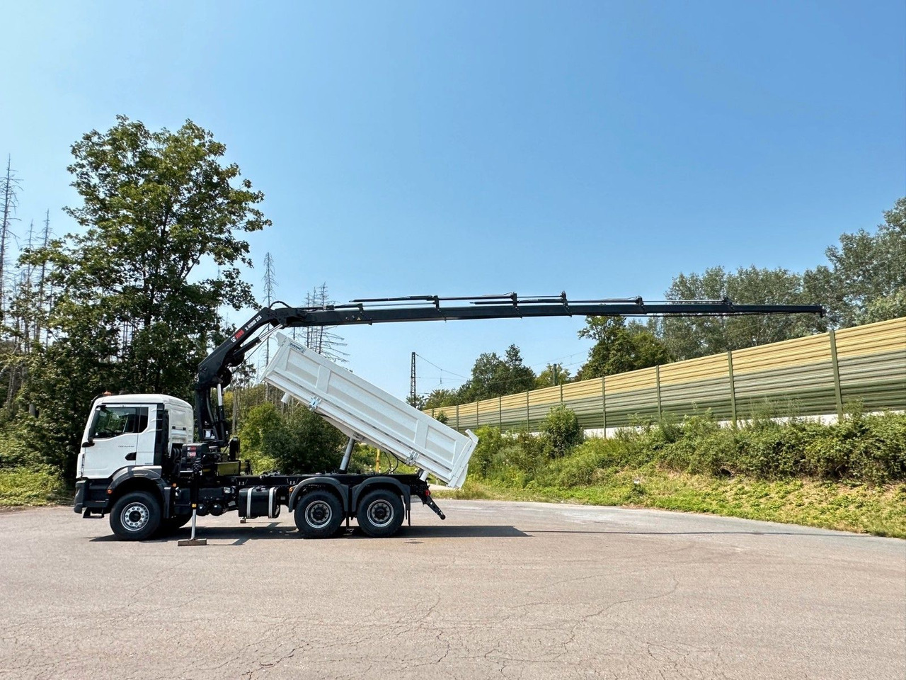 MAN TGS 33.440 6x4 /3-Seiten- Kipper / HIAB 228-6 - Kipper, Autokran: das Bild 5 MAN TGS 33.440 6x4 /3-Seiten- Kipper / HIAB 228-6 - Kipper, Autokran: das Bild 5