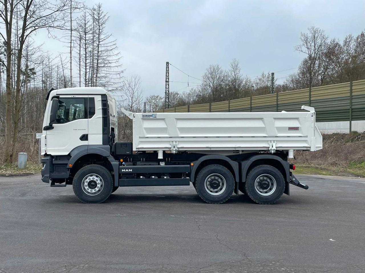 MAN TGS 33.440 6x4 /Euro6 3-Seiten-Kipper EuromixMTP - Kipper: das Bild 4 MAN TGS 33.440 6x4 /Euro6 3-Seiten-Kipper EuromixMTP - Kipper: das Bild 4