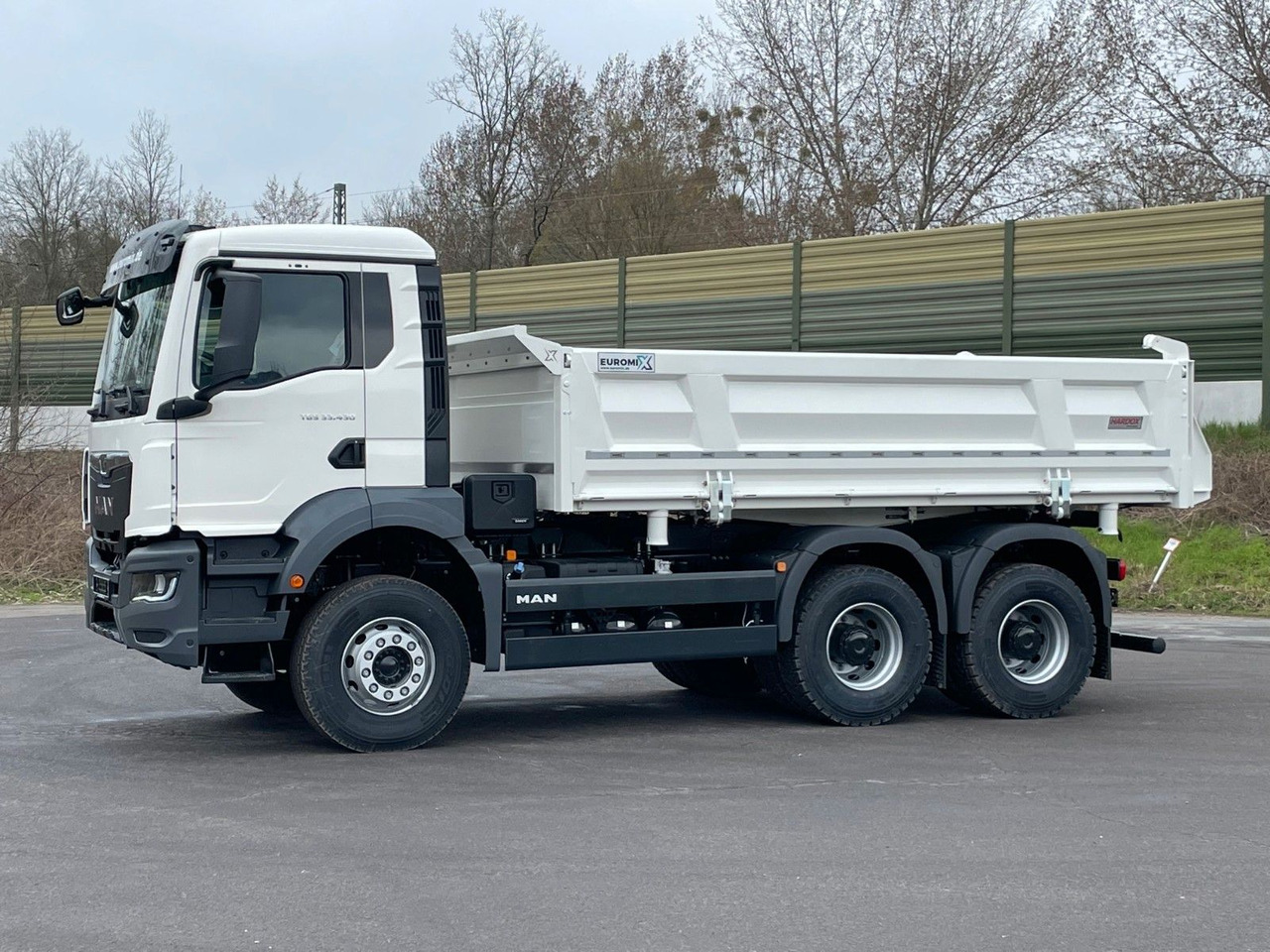 MAN TGS 33.440 6x4 /Euro6 3-Seiten-Kipper EuromixMTP - Kipper: das Bild 4 MAN TGS 33.440 6x4 /Euro6 3-Seiten-Kipper EuromixMTP - Kipper: das Bild 4