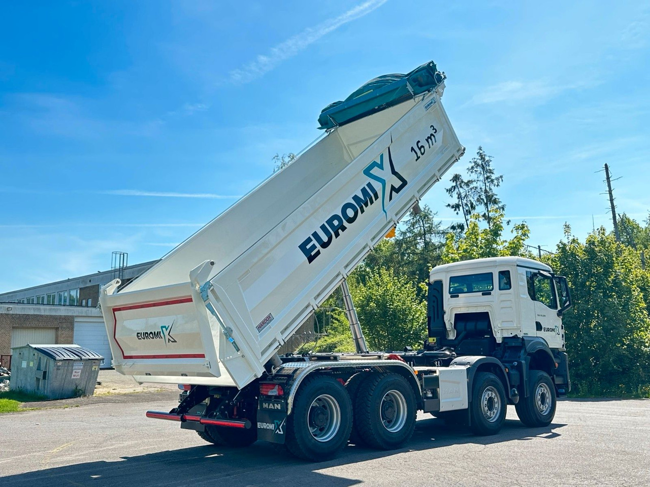 Kipper MAN TGS 35.520 8x4 EuromixMTP 3-Seiten-Kipper: das Bild 10