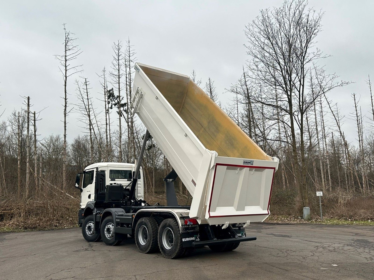 Kipper MAN TGS 41.400 8x4 / EUROMIX MTP 20m³/ EURO 5: das Bild 11