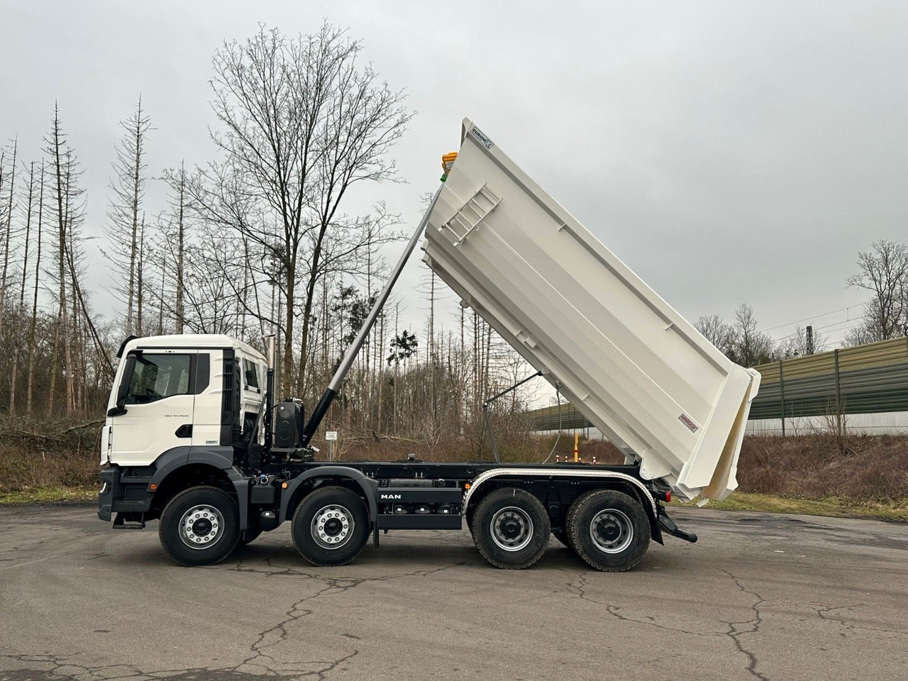 Kipper MAN TGS 41.400 8x4 / EUROMIX MTP 20m³/ EURO 5: das Bild 10