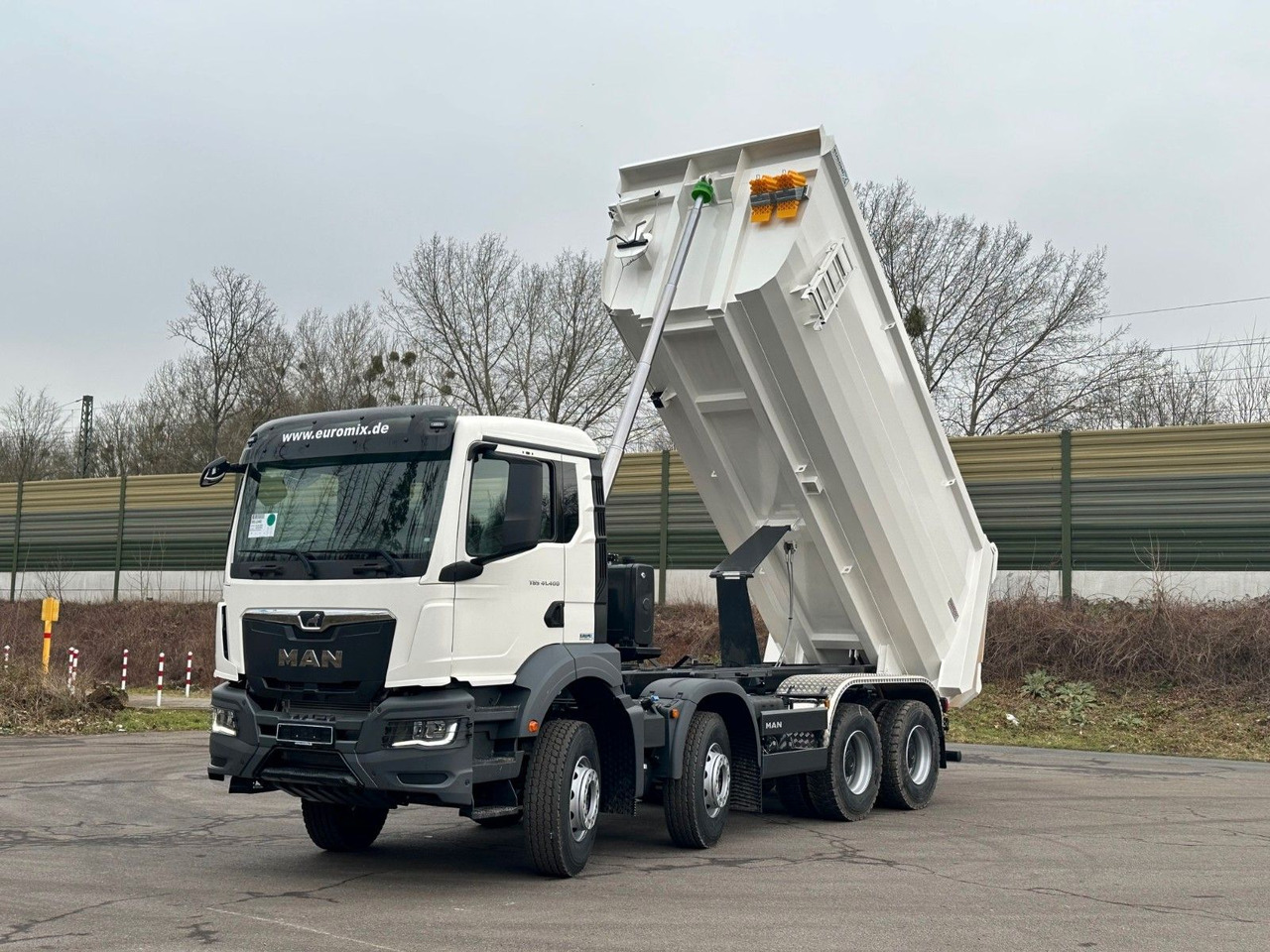 Kipper MAN TGS 41.400 8x4 / EUROMIX MTP 20m³/ EURO 5: das Bild 9