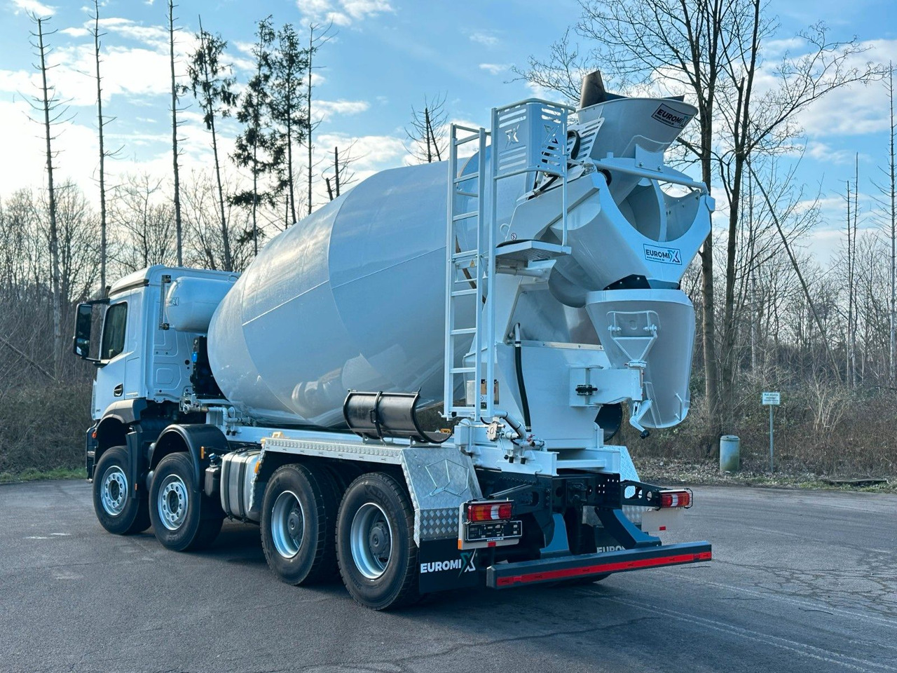 Mercedes-Benz Arocs 5 3743 8X4 / Euro6e EuromixMTP EM 10 L - Fahrmischer: das Bild 3 Mercedes-Benz Arocs 5 3743 8X4 / Euro6e EuromixMTP EM 10 L - Fahrmischer: das Bild 3