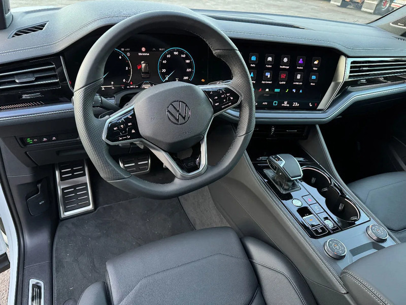SUV/ Geländewagen Volkswagen Touareg R-Line TDI 286HP, 4.000km, 2024: das Bild 18