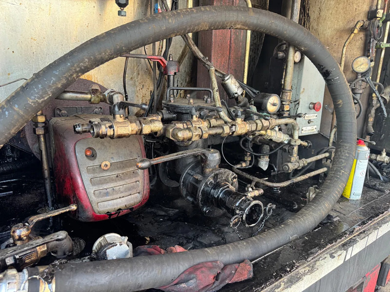 LKW Für die Beförderung von Bitumen Scania P94-300 **BURTEC BITUM SPRAYER-BELGIAN TRUCK**: das Bild 15