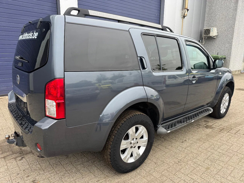 Nissan Pathfinder **2,5D-AIRCO-BELGIAN CAR** - PKW: das Bild 4 Nissan Pathfinder **2,5D-AIRCO-BELGIAN CAR** - PKW: das Bild 4