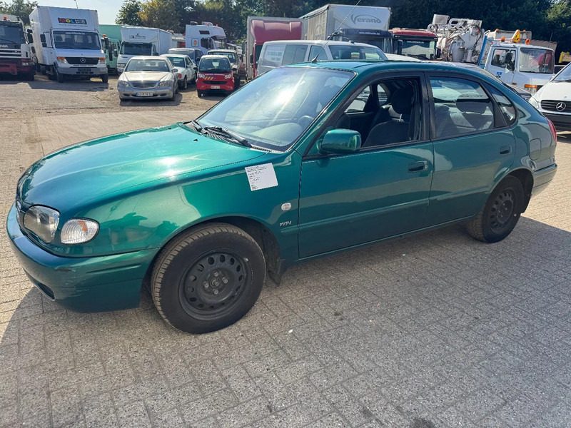 Toyota Corolla **5DOORS-PETROL-BELGIAN CAR-1A** - Limousine: das Bild 1 Toyota Corolla **5DOORS-PETROL-BELGIAN CAR-1A** - Limousine: das Bild 1
