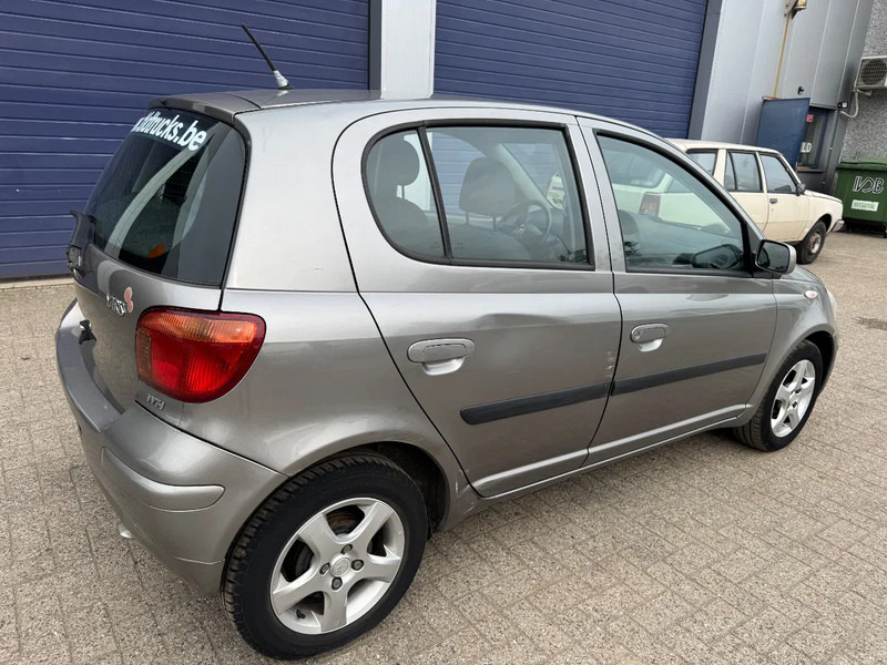 Toyota Yaris **5DOORS-PETROL-BELGIAN CAR-AIRCO** - Schrägheck: das Bild 4 Toyota Yaris **5DOORS-PETROL-BELGIAN CAR-AIRCO** - Schrägheck: das Bild 4