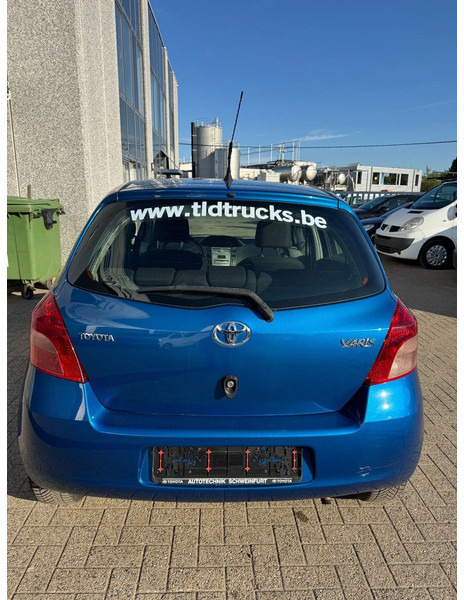 Toyota Yaris **PETROL-ESSENCE-AC** - Schrägheck: das Bild 5 Toyota Yaris **PETROL-ESSENCE-AC** - Schrägheck: das Bild 5
