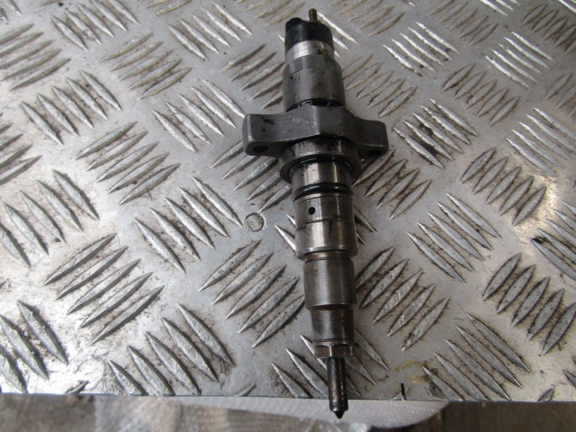 DAF LF 45 EURO 3 INJECTORS (SET OF 4) P/NO 0445120007 - Kraftstoffaufbereitung/ Kraftstoffförderung für LKW: das Bild 3 DAF LF 45 EURO 3 INJECTORS (SET OF 4) P/NO 0445120007 - Kraftstoffaufbereitung/ Kraftstoffförderung für LKW: das Bild 3