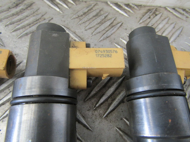 DAF XF EURO 5 MX13 INJECTORS P/NO 1725282 - Kraftstoffaufbereitung/ Kraftstoffförderung für LKW: das Bild 2 DAF XF EURO 5 MX13 INJECTORS P/NO 1725282 - Kraftstoffaufbereitung/ Kraftstoffförderung für LKW: das Bild 2
