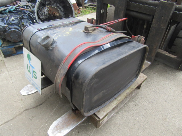 MAN 8163 (LE2000) FUEL TANK COMPLETE - Kraftstofftank für LKW: das Bild 3 MAN 8163 (LE2000) FUEL TANK COMPLETE - Kraftstofftank für LKW: das Bild 3