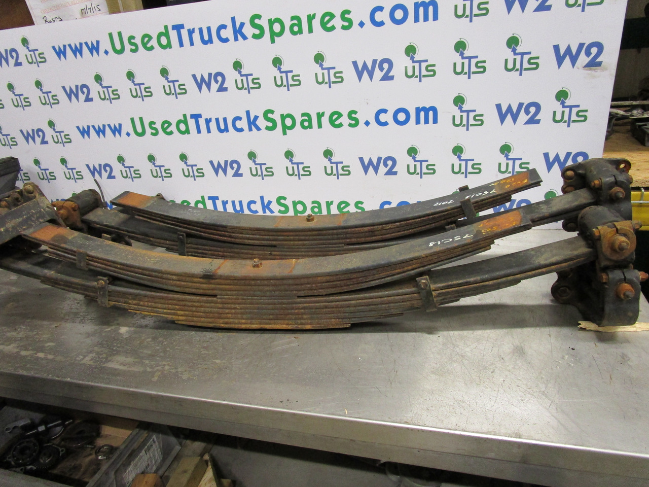 MITSUBISHI FUSO 75C15/18 REAR SPRINGS (PAIR) - Federung für LKW: das Bild 1 MITSUBISHI FUSO 75C15/18 REAR SPRINGS (PAIR) - Federung für LKW: das Bild 1