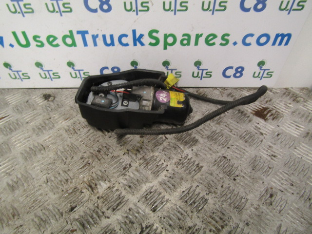 RENAULT MIDLUM DCI WIPER MOTOR P/NO 53558402 - Fahrerhaus und Interieur für LKW: das Bild 1 RENAULT MIDLUM DCI WIPER MOTOR P/NO 53558402 - Fahrerhaus und Interieur für LKW: das Bild 1