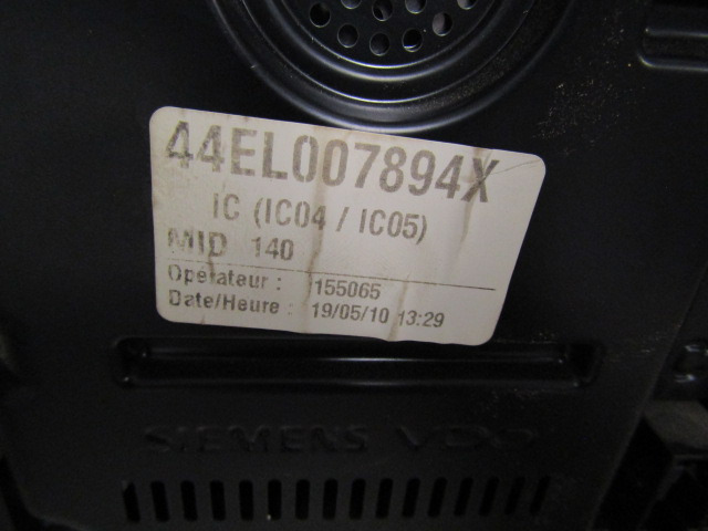 RENAULT MIDLUM DXI CLOCK CLUSTER P/NO 7421050636-04 - Fahrerhaus und Interieur für LKW: das Bild 2 RENAULT MIDLUM DXI CLOCK CLUSTER P/NO 7421050636-04 - Fahrerhaus und Interieur für LKW: das Bild 2