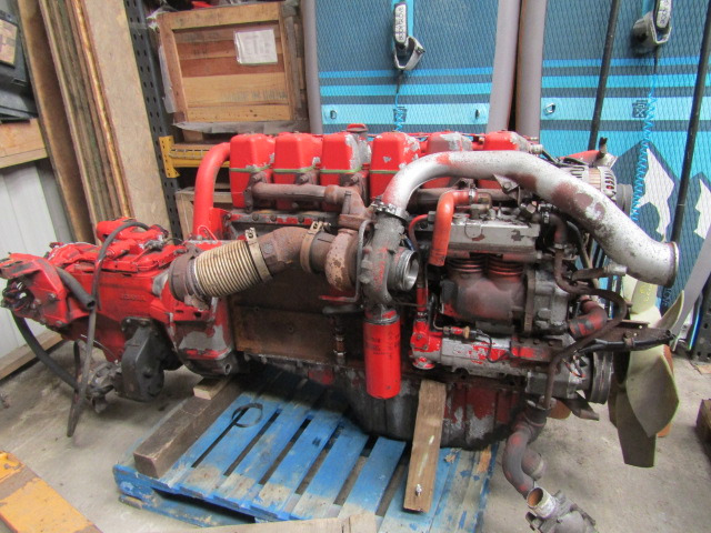 SCANIA P94 260 ENGINE & GEARBOX TYPE DSC9-12 COMPLETE WITH MANUAL PUMP - Getriebe für LKW: das Bild 1 SCANIA P94 260 ENGINE & GEARBOX TYPE DSC9-12 COMPLETE WITH MANUAL PUMP - Getriebe für LKW: das Bild 1