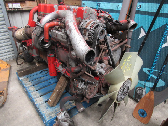SCANIA P94 260 ENGINE & GEARBOX TYPE DSC9-12 COMPLETE WITH MANUAL PUMP - Getriebe für LKW: das Bild 2 SCANIA P94 260 ENGINE & GEARBOX TYPE DSC9-12 COMPLETE WITH MANUAL PUMP - Getriebe für LKW: das Bild 2