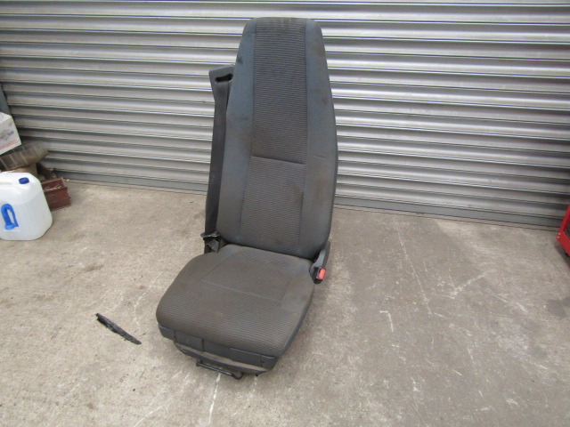 VOLVO FE DRIVER SEAT (AIR) SUITS 2007/13 - Fahrerhaus und Interieur für LKW: das Bild 2 VOLVO FE DRIVER SEAT (AIR) SUITS 2007/13 - Fahrerhaus und Interieur für LKW: das Bild 2