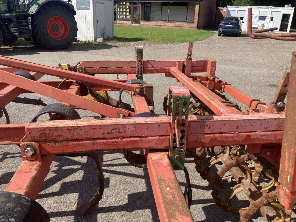 Brix Grubber - Grubber: das Bild 4 Brix Grubber - Grubber: das Bild 4