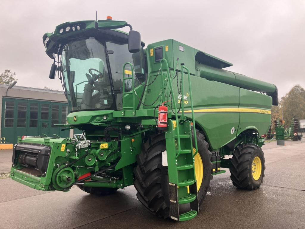 John Deere S770-MÄHDRESCHER MY2023 - Mähdrescher: das Bild 1 John Deere S770-MÄHDRESCHER MY2023 - Mähdrescher: das Bild 1